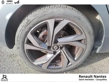 Photo 12 Renault Clio  1.6 E-Tech hybride 145ch Engineered