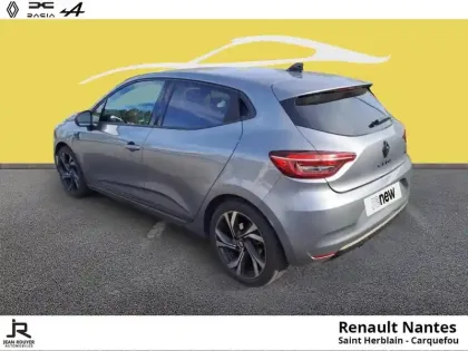 Photo 6 Renault Clio  1.6 E-Tech hybride 145ch Engineered