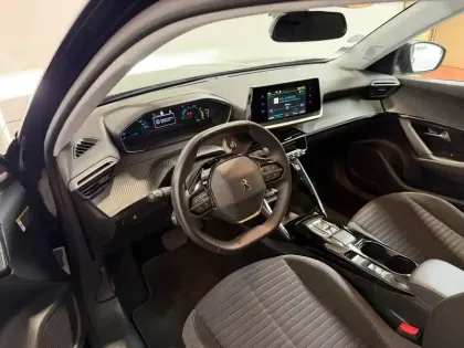 Photo 6 Peugeot 2008  e- 136 Style Carplay /Camera 180