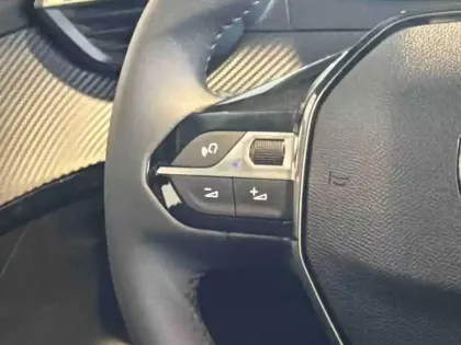 Photo 12 Peugeot 208  1.2 Hybrid 110ch Edition e-DCS6