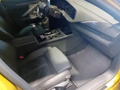 Photo 10 Opel Astra  1.6 Turbo 180ch Hybrid GS BVA8
