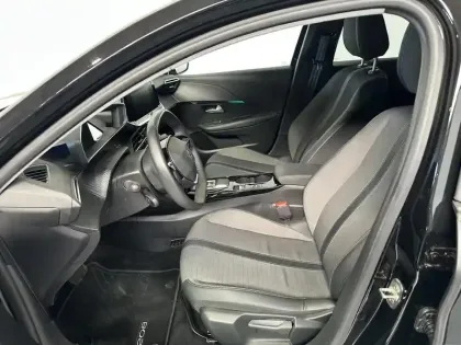 Photo 8 Peugeot 208  e- 136ch Allure