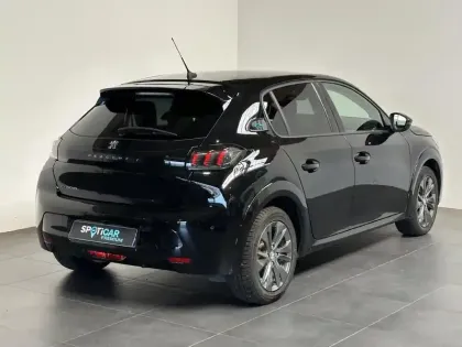 Photo 6 Peugeot 208  e- 136ch Allure