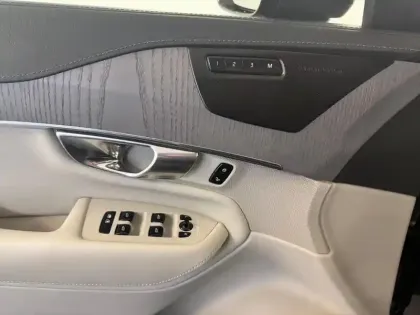 Photo 10 Volvo XC90  T8 AWD 310 + 145ch Ultra Style Dark Geartronic