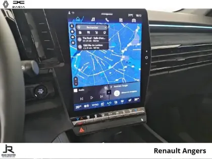 Photo 8 Renault Espace  1.2 E-Tech full hybrid 200ch esprit Alpine 7 places - 26