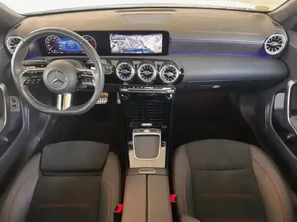 Photo 6 Mercedes CLA  180 d 116ch AMG Line 8G-DCT