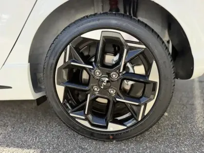 Photo 8 Kia Picanto 1.0 GDi 68 ch BVMA5 GT-Line 5P