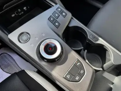 Photo 8 Kia Sportage 1.6 T-GDi 230ch ISG Hybride BVA6 4x2 Active 5P