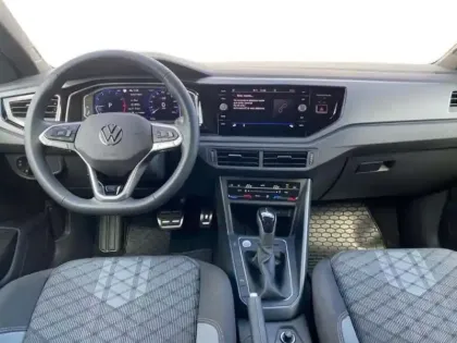 Photo 7 Volkswagen Taigo 1.5 TSI 150 CH DSG7 R LINE