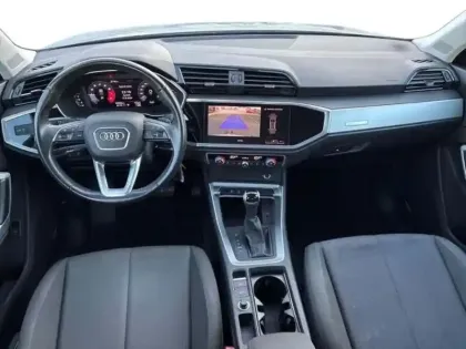 Photo 26 Audi Q3 35 TFSI 150 ch S tronic 7 Design