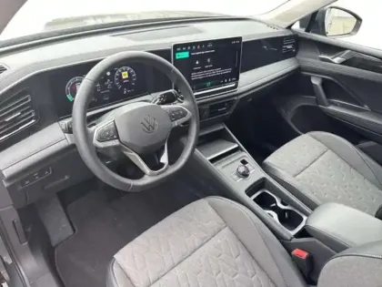 Photo 8 Volkswagen Tiguan 1.5 eTSI 131ch DSG7 VW Edition