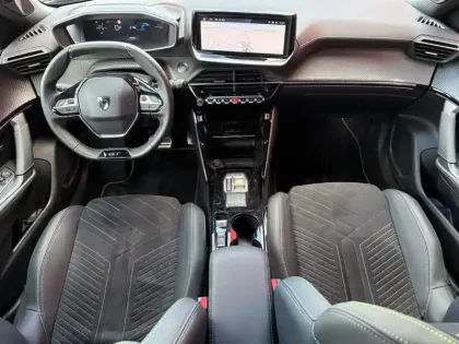 Photo 7 Peugeot 2008  1.2 Hybrid 145ch GT Exclusive e-DCS6 / GARANTIE 8 ANS