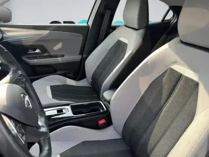 Photo 9 Opel Mokka  Electric 136ch Elegance