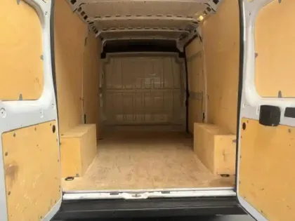 Photo 9 Peugeot Boxer  Fg L2H2 3.5 140 Clim Bluetooth radar interieur bois