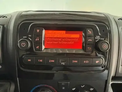 Photo 5 Peugeot Boxer  Fg L2H2 3.5 140 Clim Bluetooth radar interieur bois