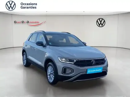 Photo 8 Volkswagen T-roc  1.5 TSI EVO 150ch Life Plus DSG7