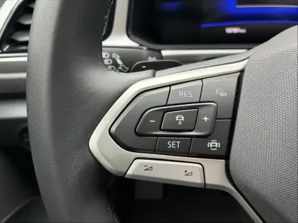 Photo 13 Volkswagen T-roc  1.5 TSI Evo2 150ch VW Edition DSG7