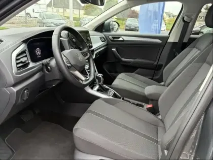 Photo 6 Volkswagen T-roc  1.5 TSI Evo2 150ch VW Edition DSG7