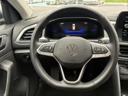 Photo 12 Volkswagen T-roc  1.5 TSI Evo2 150ch VW Edition DSG7
