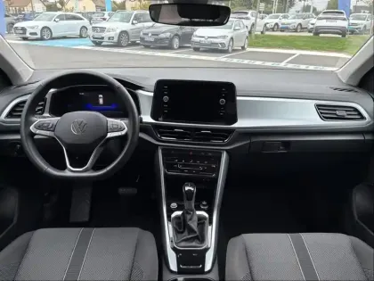 Photo 11 Volkswagen T-roc  1.5 TSI Evo2 150ch VW Edition DSG7