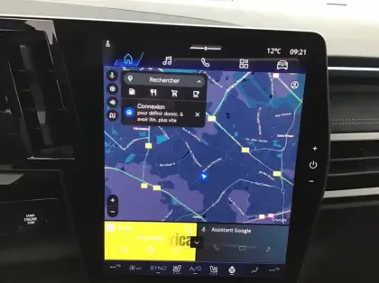 Photo 14 Renault Austral Nouveau full hybrid E-Tech 200 ch Esprit Alpine