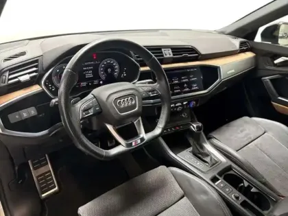 Photo 8 Audi Q3 40 TDI 200 ch S tronic 7 Quattro S Edition