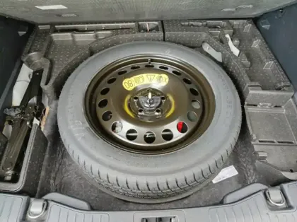 Photo 28 Ford Kuga 2.5 Duratec 180ch Hybrid FlexiFuel Titanium B