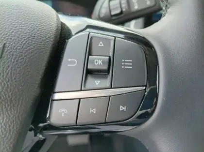 Photo 20 Ford Kuga 2.5 Duratec 180ch Hybrid FlexiFuel Titanium B