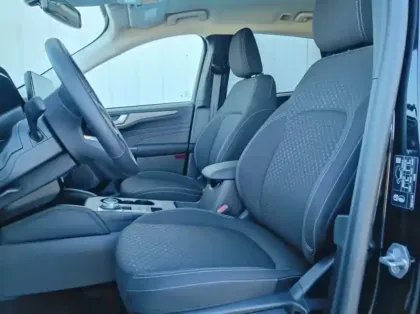 Photo 9 Ford Kuga Nouveau 2.5 Duratec 180 ch FlexiFuel FHEV E85 Powershift Titanium