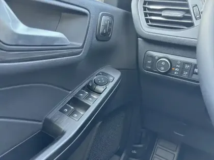 Photo 5 Ford Kuga 2.5 Duratec 180ch Hybrid FlexiFuel Active X Powershift