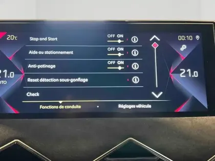 Photo 13 DS DS 3  Crossback BlueHDi 130ch Performance Line + Automatique 126g