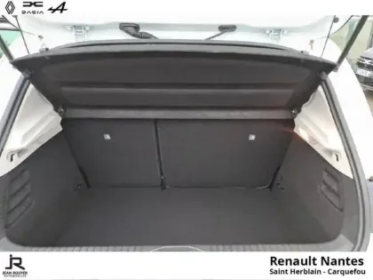 Photo 9 Renault Clio  1.6 E-Tech hybride 145ch Equilibre