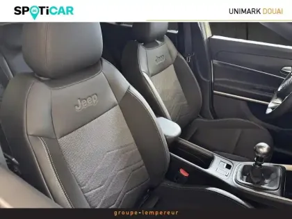 Photo 8 Jeep Avenger  1.2 Turbo T3 100ch Altitude +