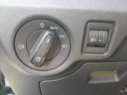 Photo 10 Skoda Kamiq  1.0 TSI Evo 110ch Young Edition DSG7