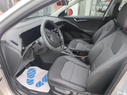 Photo 8 Kia Niro  1.6 GDi 138ch HEV Active DCT6