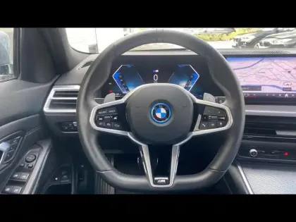 Photo 11 BMW Serie 3 Série 3 Touring 330eA xDrive 292ch M Sport