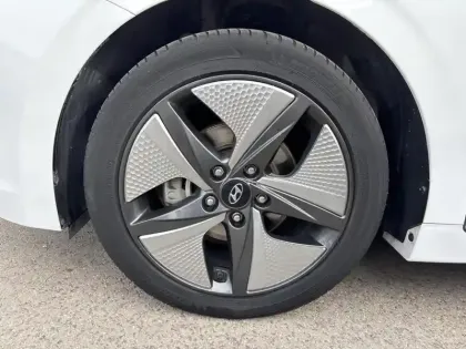 Photo 8 Hyundai Ioniq  Hybrid 141ch Creative