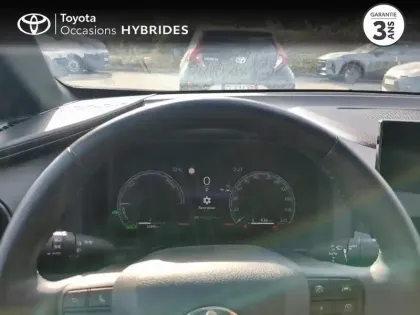 Photo 12 Toyota C-HR  1.8 Hybride 140ch Design MY25