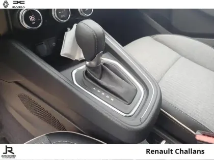 Photo 5 Renault Clio  1.6 E-Tech 145ch full hybrid Techno