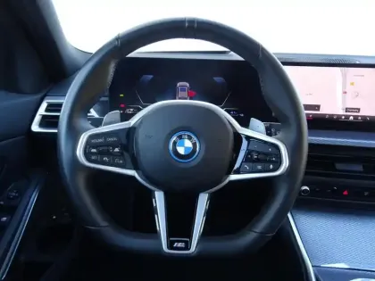 Photo 17 BMW Serie 3 Série 3 Touring 330eA 292ch M Sport