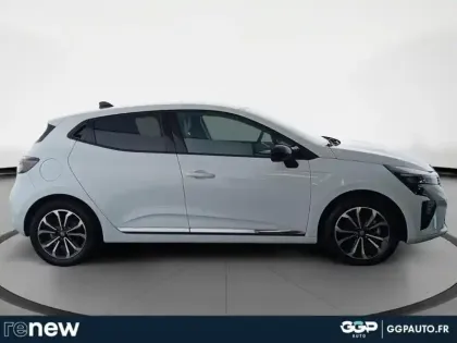 Photo 5 Renault Clio  1.6 E-Tech 145ch full hybrid Techno