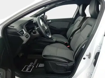 Photo 13 Renault Clio  1.6 E-Tech 145ch full hybrid Techno