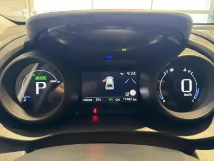 Photo 13 Toyota Yaris  Cross 116h Dynamic MY22
