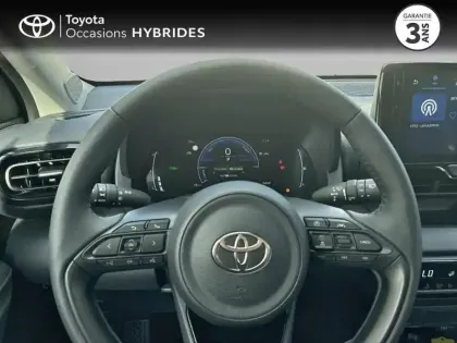 Photo 12 Toyota Yaris  116h Design 5p