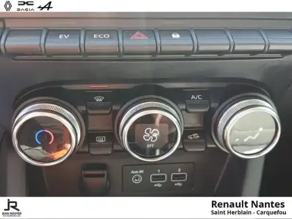 Photo 8 Renault Clio  1.6 E-Tech 145ch full hybrid Evolution