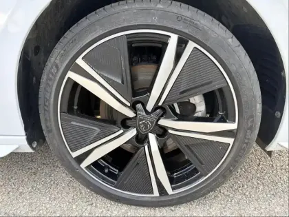 Photo 8 Peugeot 308  SW 1.5 BlueHDi 130ch S&S GT EAT8