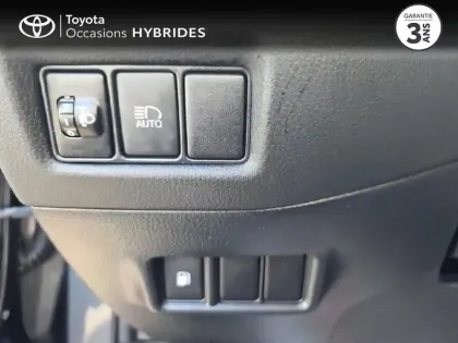 Photo 11 Toyota C-HR  1.8 Hybride 122ch Dynamic E-CVT