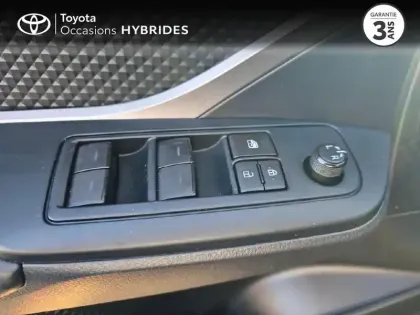 Photo 13 Toyota C-HR  1.8 Hybride 122ch Dynamic E-CVT