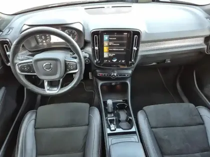 Photo 5 Volvo XC40  T3 163ch R-Design Geartronic 8