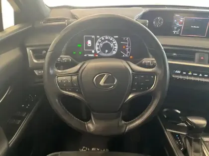 Photo 14 Lexus UX  250h 2WD Pack